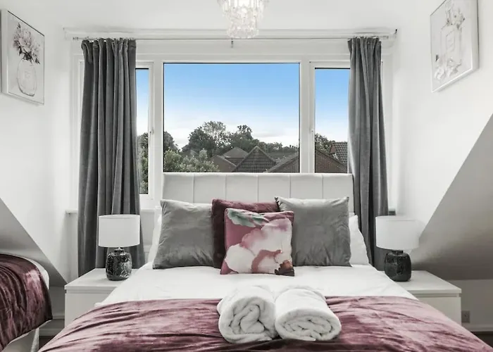 4 Bed Flat Sleeps Up To 9 Close To Brixton