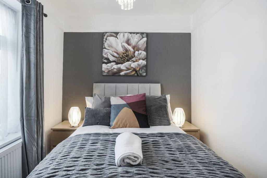 Апартаменты 4 Bed Flat Sleeps Up To 9 Close To Brixton *